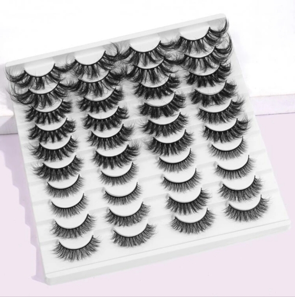 GLAMOR EYE LASHES - Picture 3 of 4